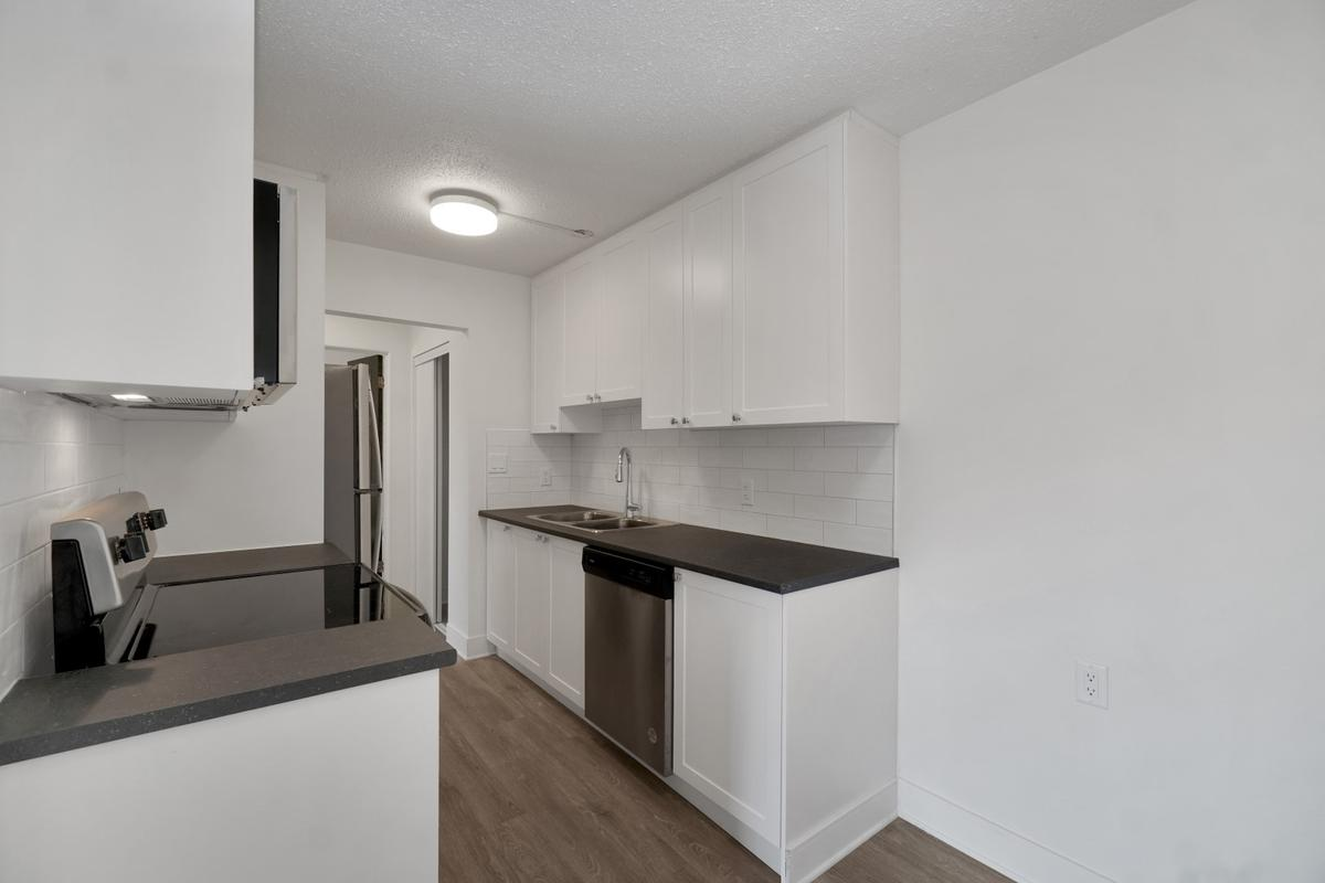 0003-130 Stewart Avenue, Nanaimo, BC, V9S 4B9 - 12