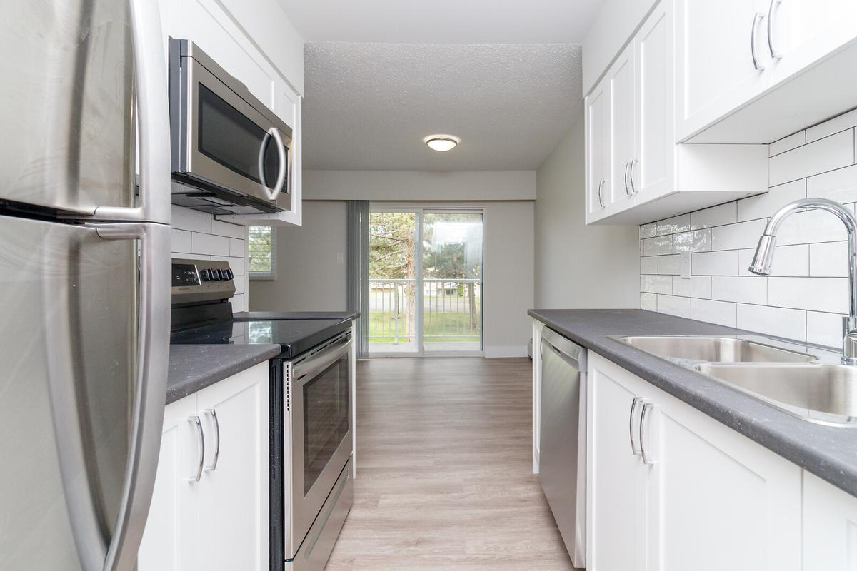 0407-155 Wakesiah Avenue, Nanaimo, BC, V9R 3K1 - 2