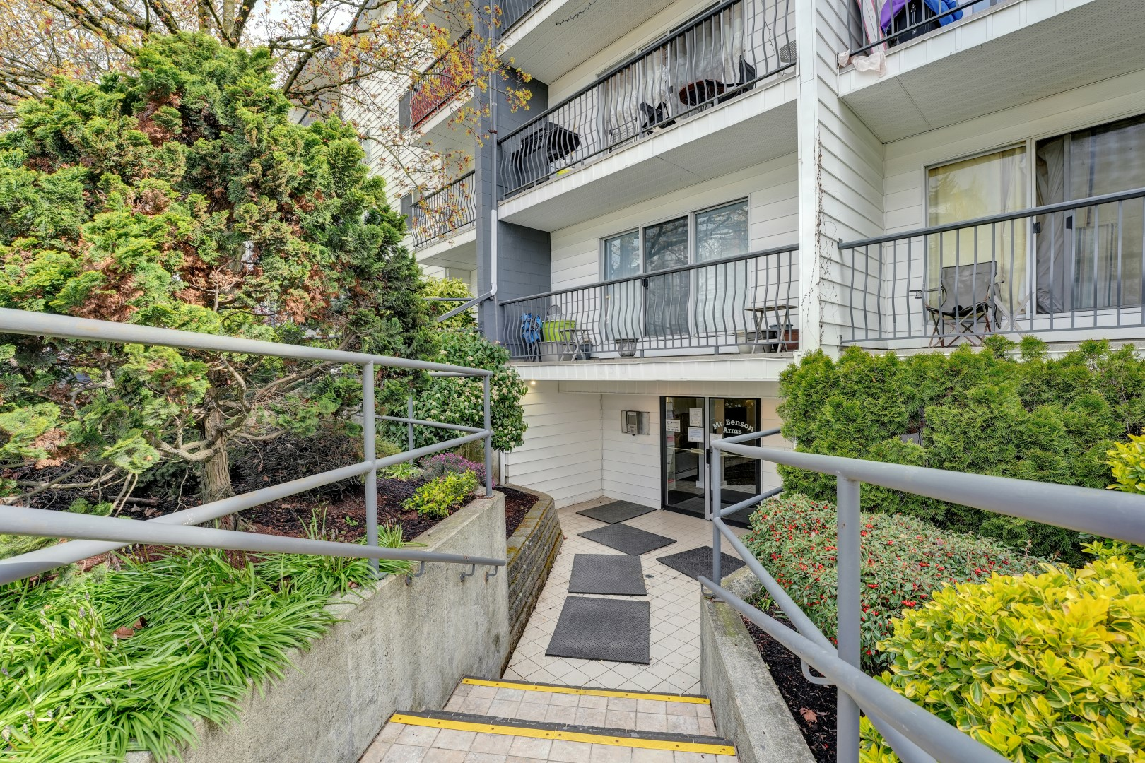 0504-350 North Terminal Avenue, Nanaimo, BC, V9S 4J7 - 2