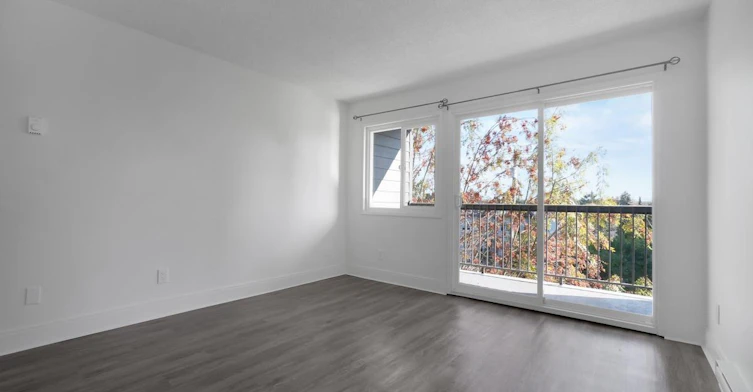 0102-21 Prideaux Street, Nanaimo, BC, V9R 5V7 - 4