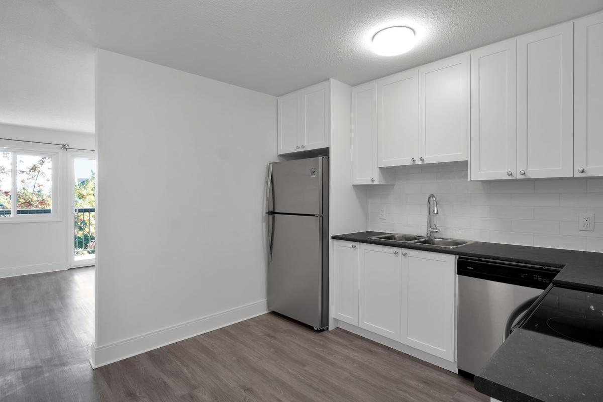 0102-21 Prideaux Street, Nanaimo, BC, V9R 5V7 - 3