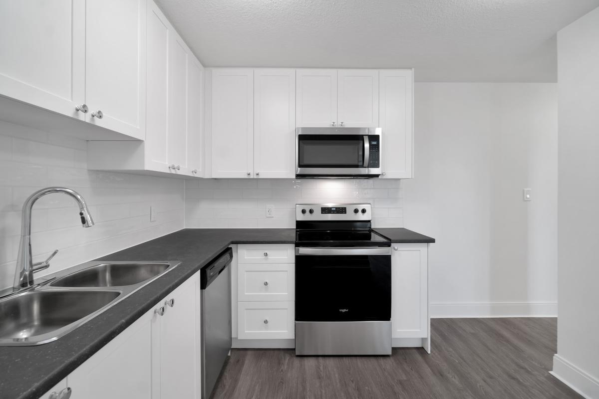 0102-21 Prideaux Street, Nanaimo, BC, V9R 5V7 - 15