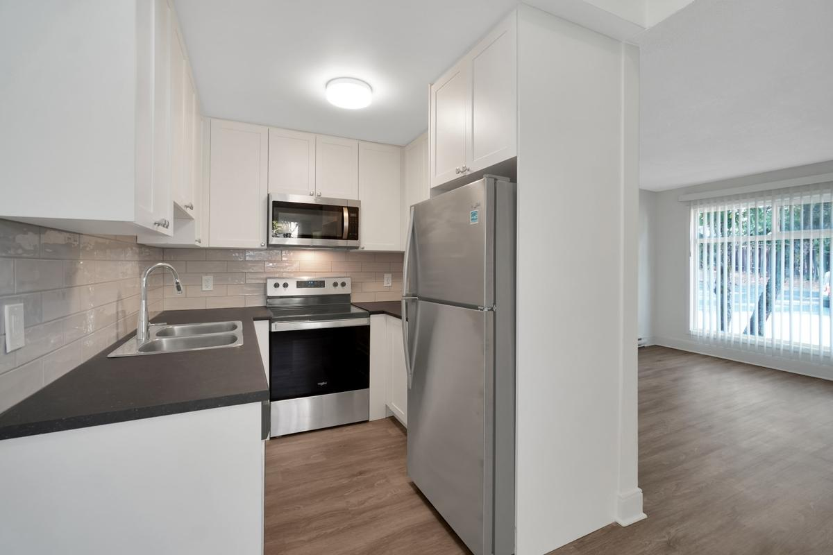 0020-847 Howard Avenue, Nanaimo, BC, V9R 3T3 - 11
