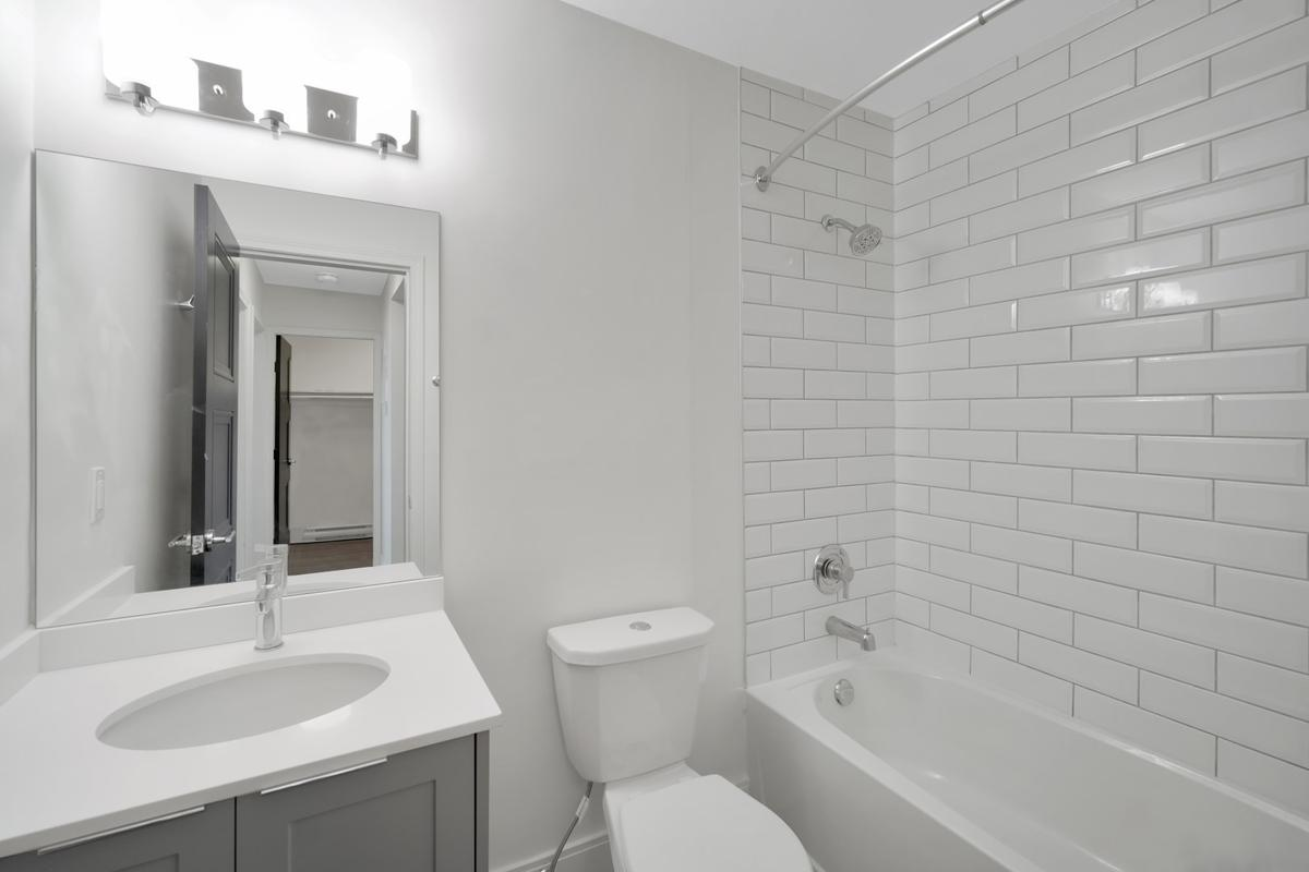 0020-847 Howard Avenue, Nanaimo, BC, V9R 3T3 - 5