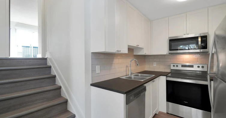 0020-847 Howard Avenue, Nanaimo, BC, V9R 3T3 - 13