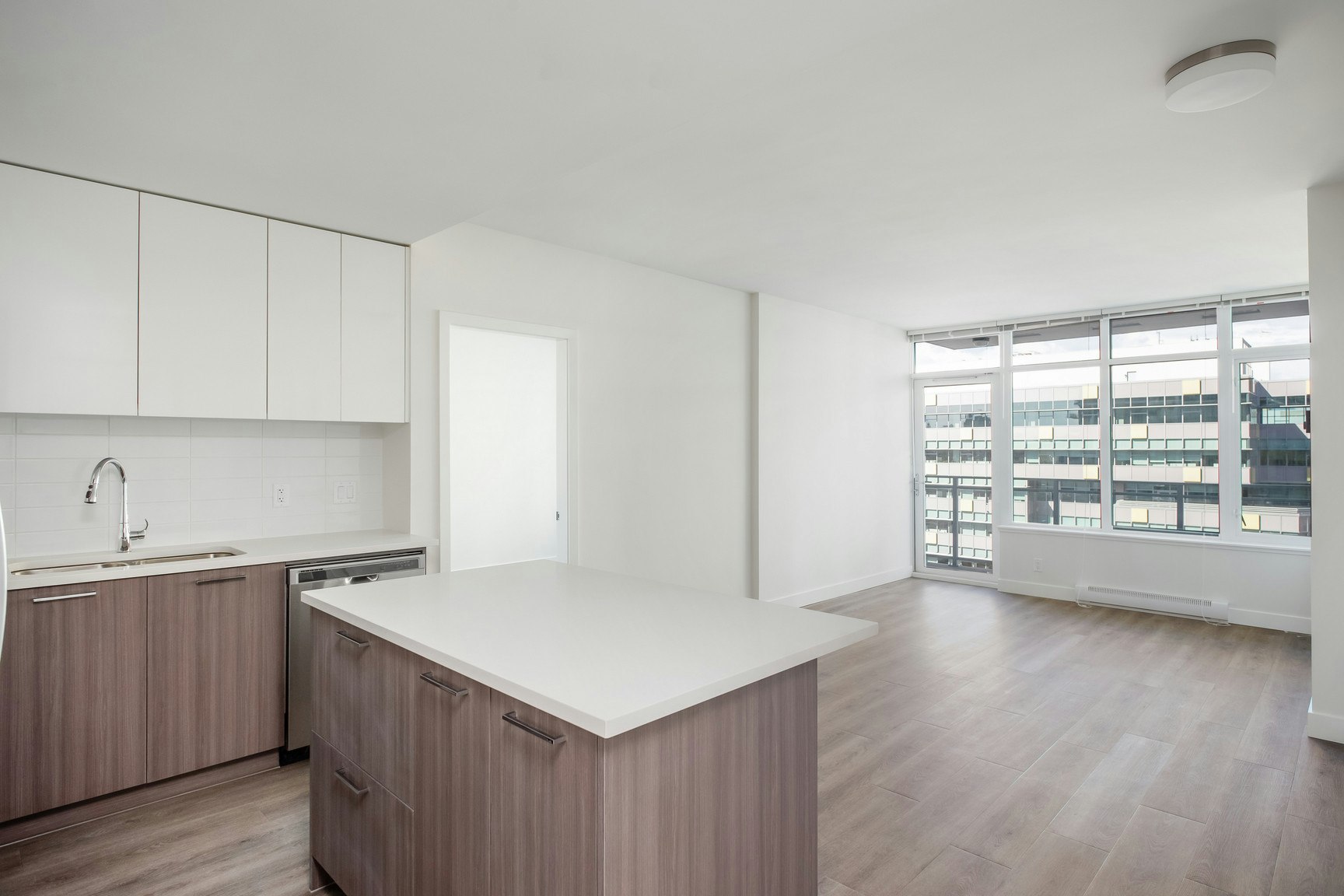 601-228 Nelson's Crescent, New Westminster, BC, V3L 0H9 5
