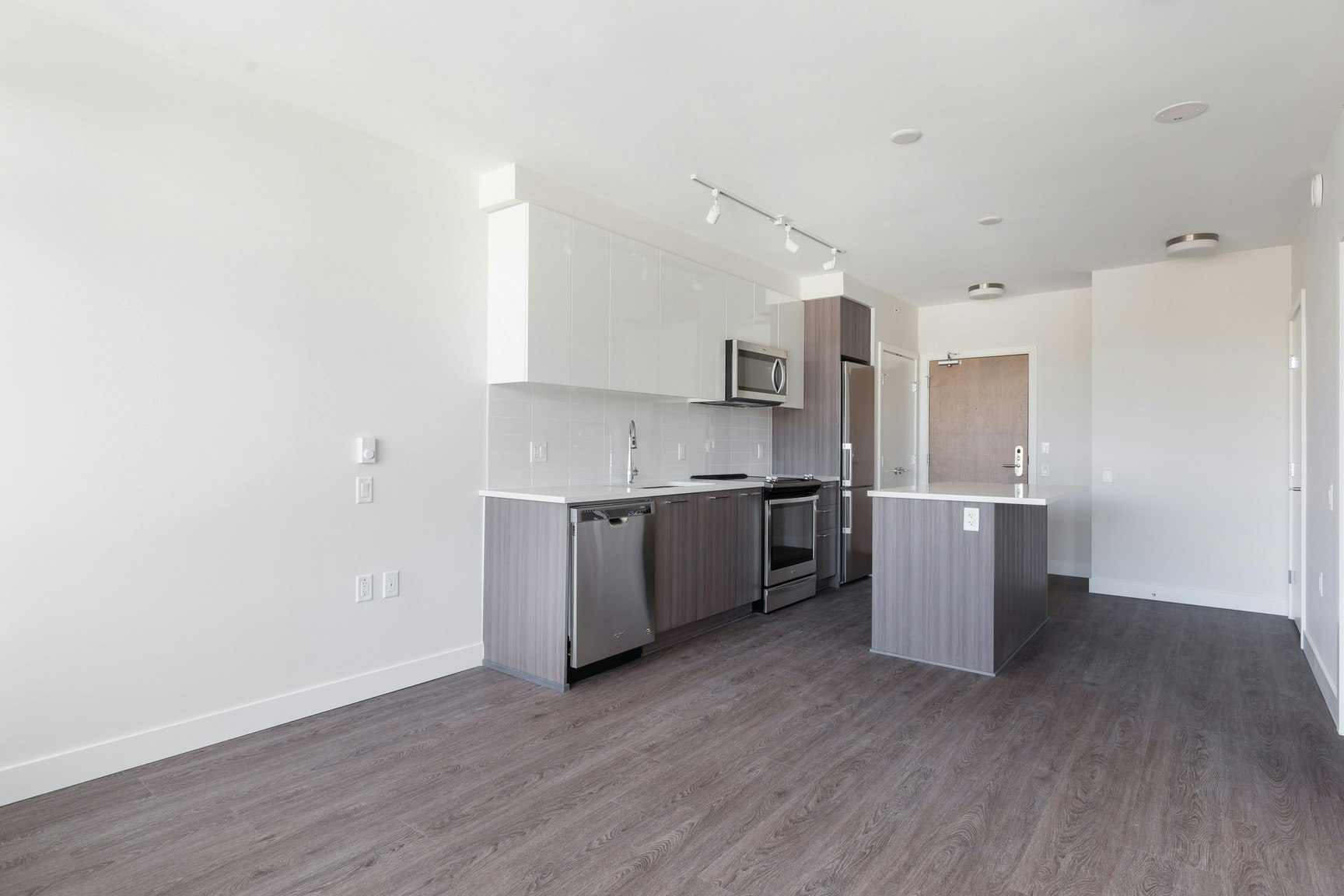 101-228 Nelson's Crescent, New Westminster, BC, V3L 0H9 - 3