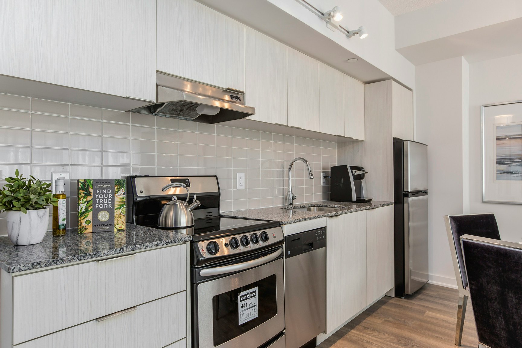 FEED-31 Phipps Street, Toronto, ON, M4Y 0E5 - 2