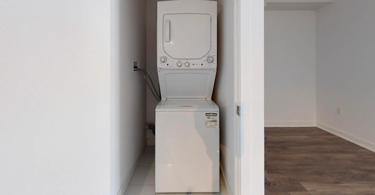 FEED-31 Phipps Street, Toronto, ON, M4Y 0E5 - 13