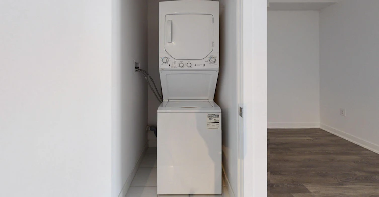 FEED-31 Phipps Street, Toronto, ON, M4Y 0E5 - 13