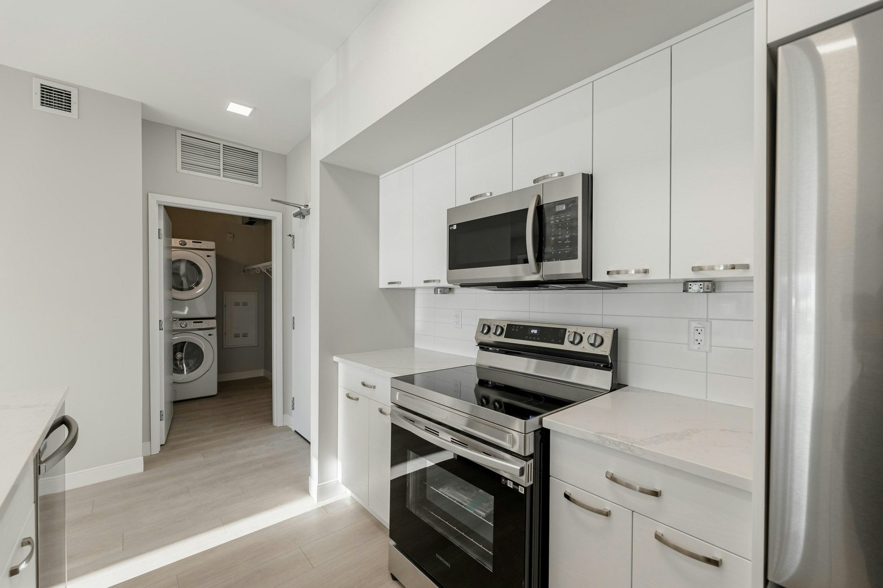 Gimli B-15 Refinery Way, Winnipeg, MB, R3T 6K1 - 13