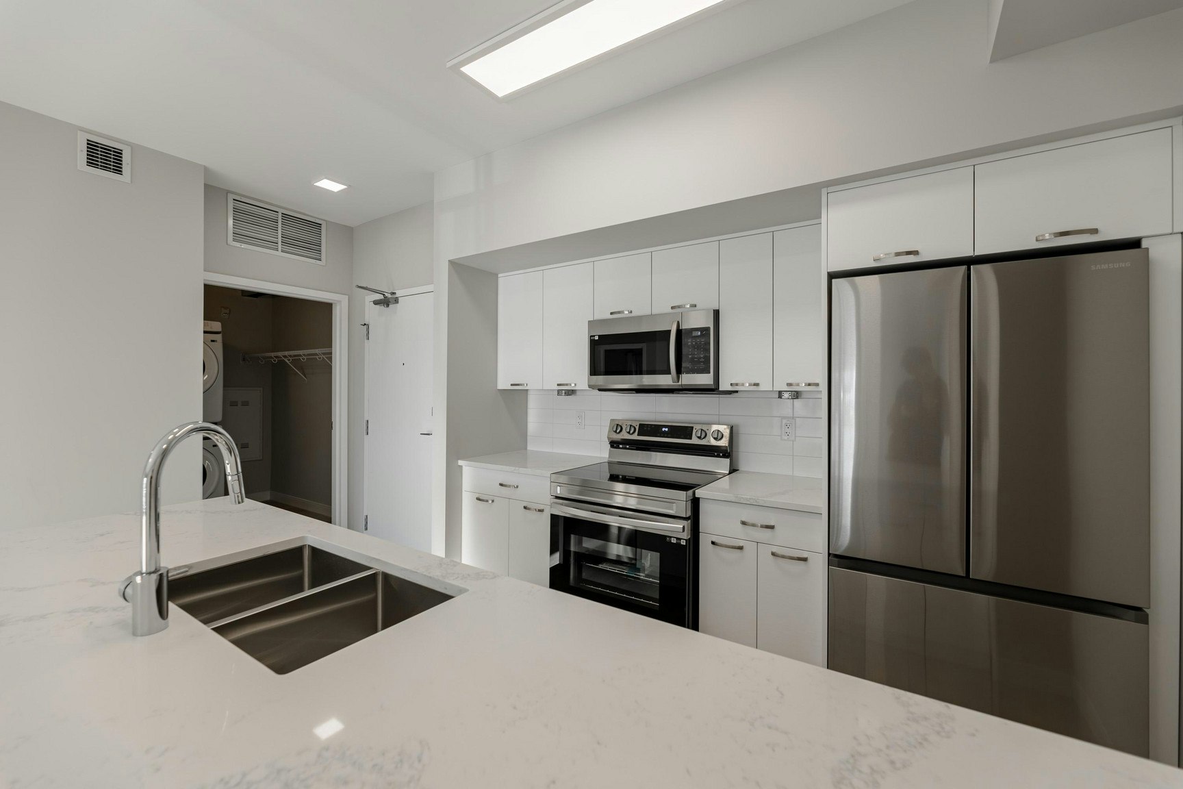 Gimli B-15 Refinery Way, Winnipeg, MB, R3T 6K1 - 9