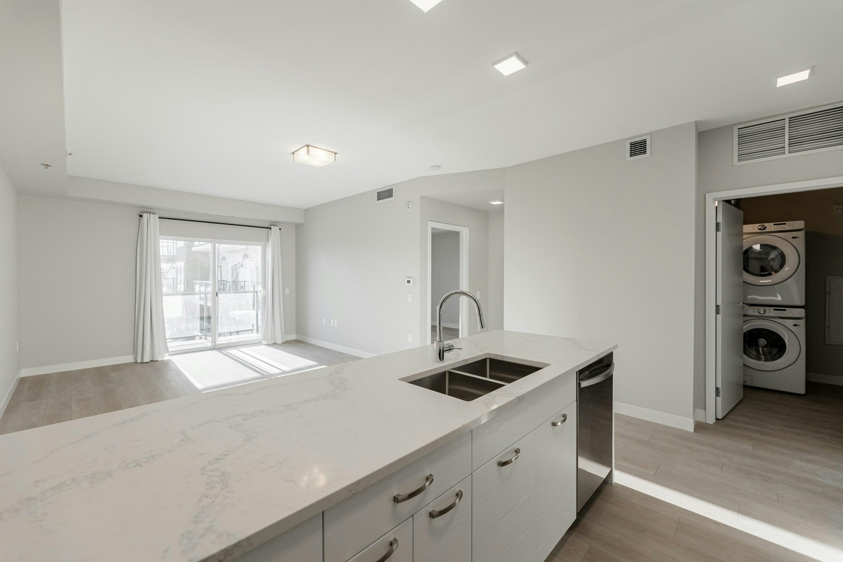 Gimli B-15 Refinery Way, Winnipeg, MB, R3T 6K1 - 12