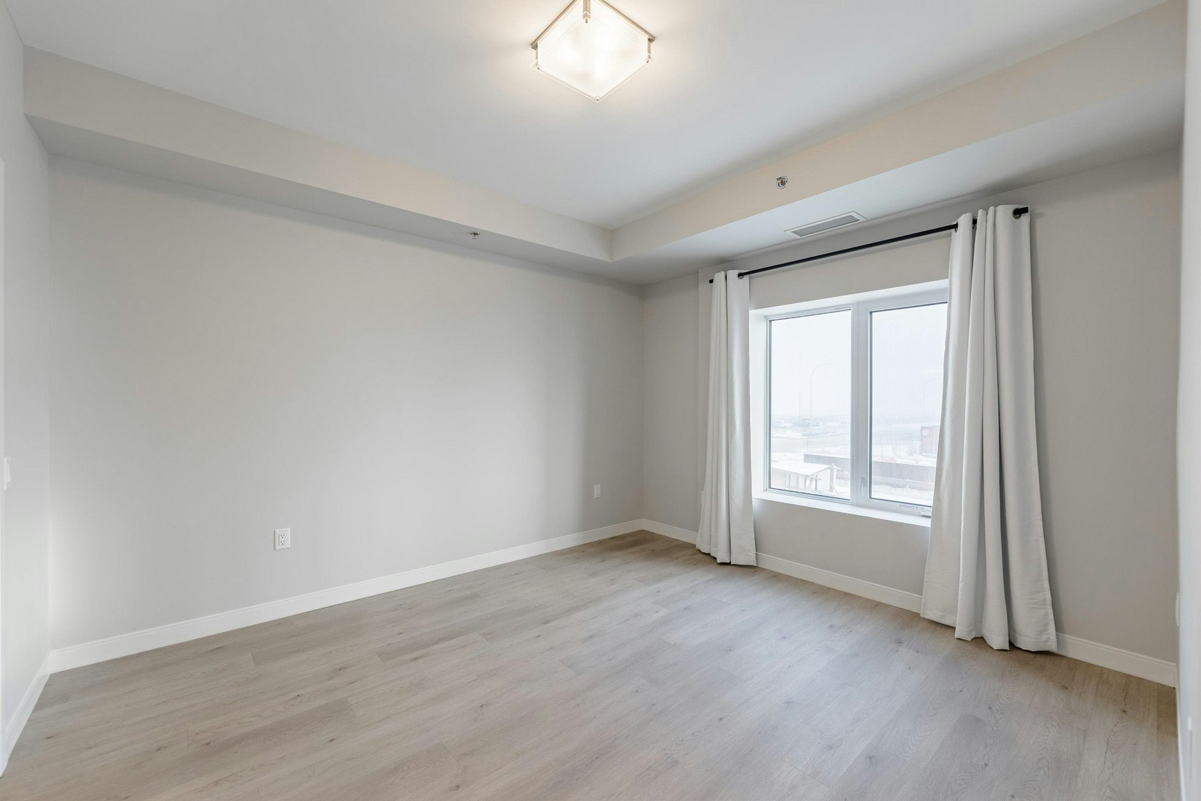 Emerson-15 Refinery Way, Winnipeg, MB, R3T 6K1