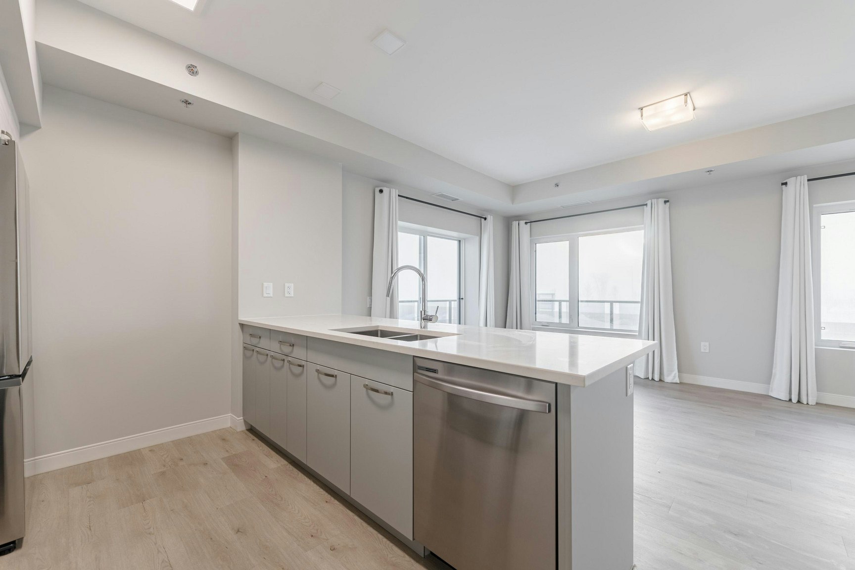 Winnipeg-15 Refinery Way, Winnipeg, MB, R3T 6K1 - 14