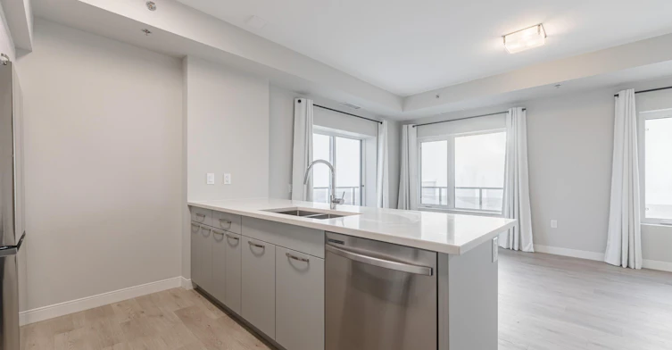 Winnipeg-15 Refinery Way, Winnipeg, MB, R3T 6K1 - 14