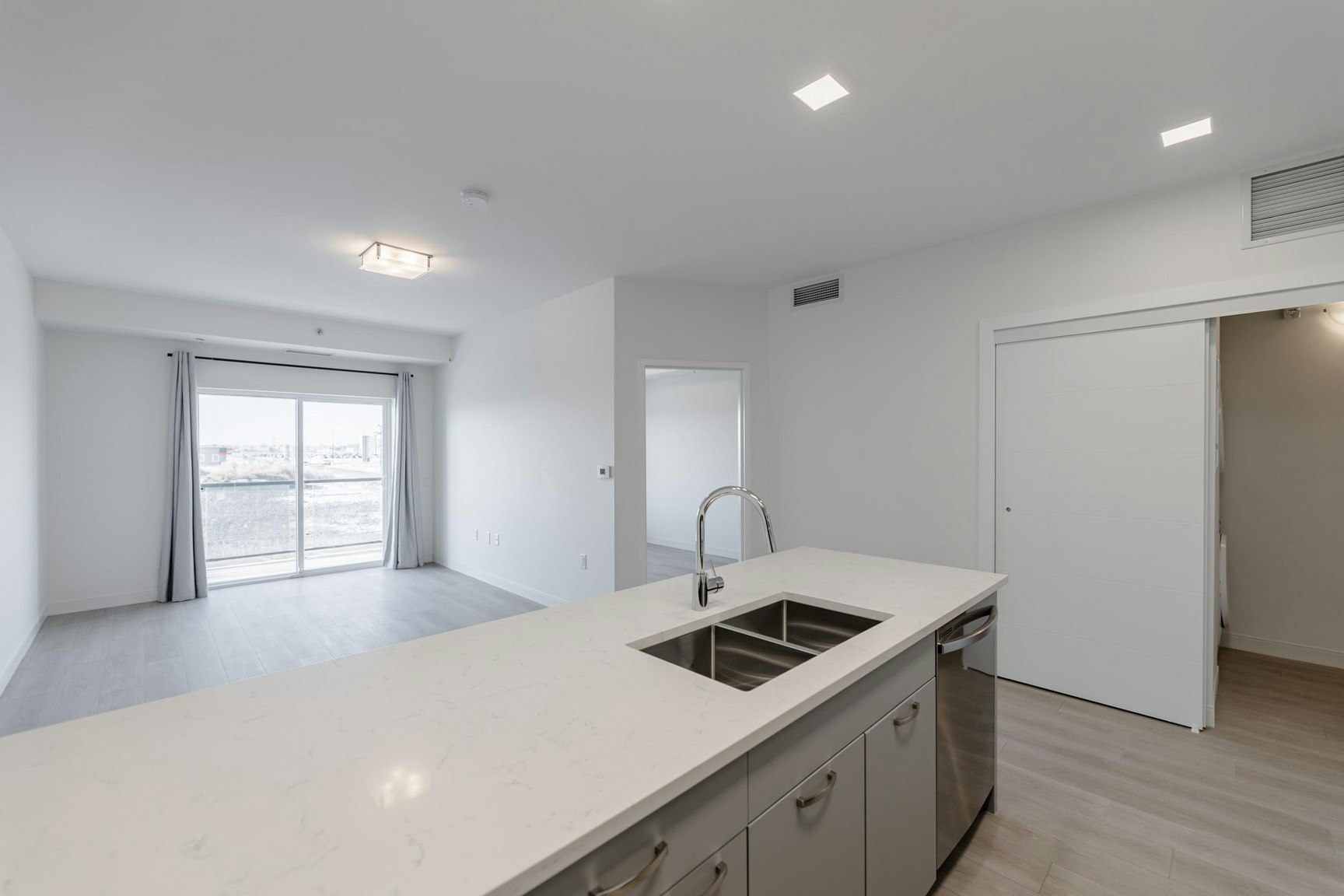 Brandon-15 Refinery Way, Winnipeg, MB, R3T 6K1 - 15