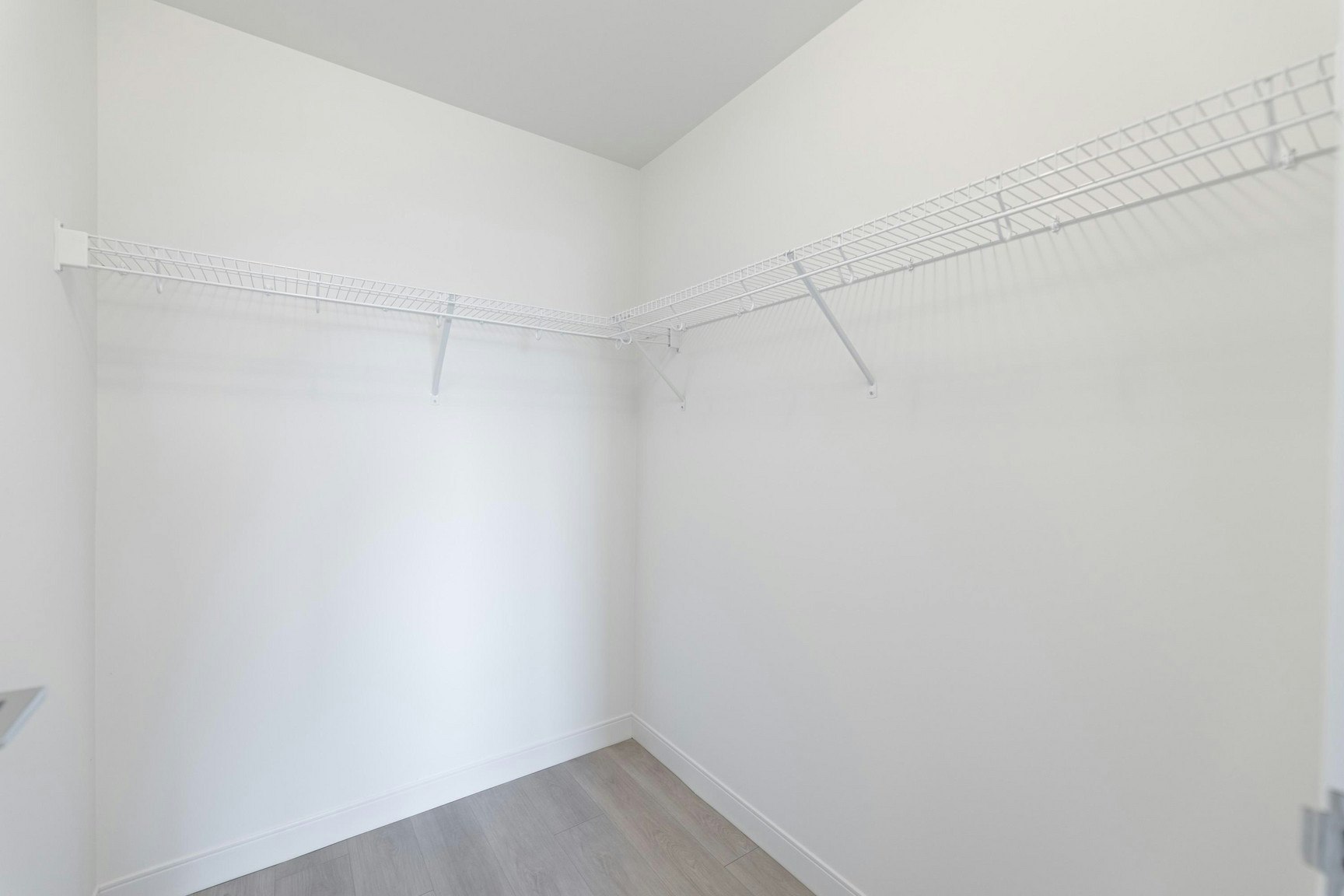 Brandon-15 Refinery Way, Winnipeg, MB, R3T 6K1 - 4