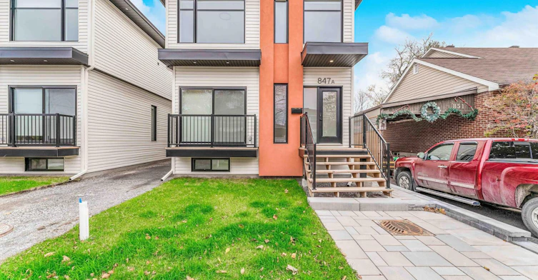 A-847 Woodroffe Avenue, Ottawa, ON, K2A 2G5