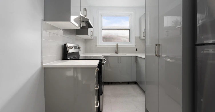 527-3777 Des Neiges Côte, Montréal, QC, H3H 1V8