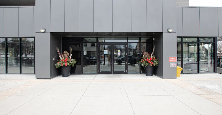 404-49 Queen Street East, Cambridge, ON, N3C 0G9 - 4