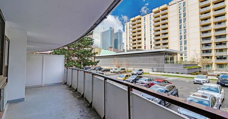 FEED-300 Eglinton Avenue East, Toronto, ON, M4P 1L5 - 14