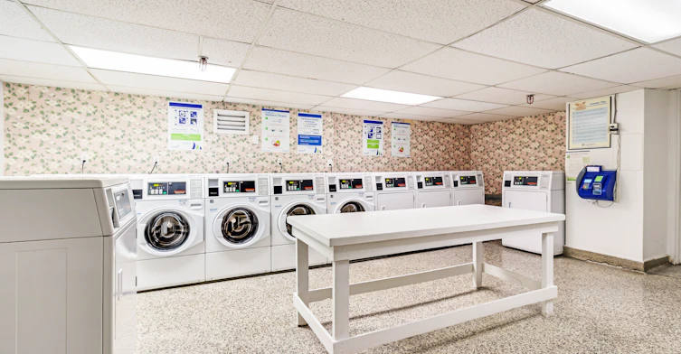 FEED-300 Eglinton Avenue East, Toronto, ON, M4P 1L5 - 15