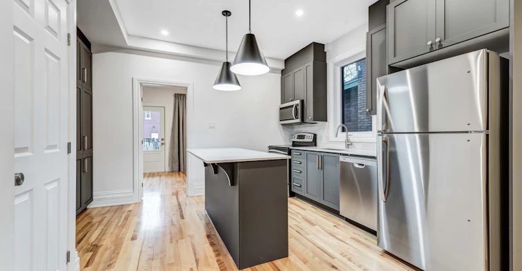 2-288 Arlington Avenue, Ottawa, ON, K1R 5T2