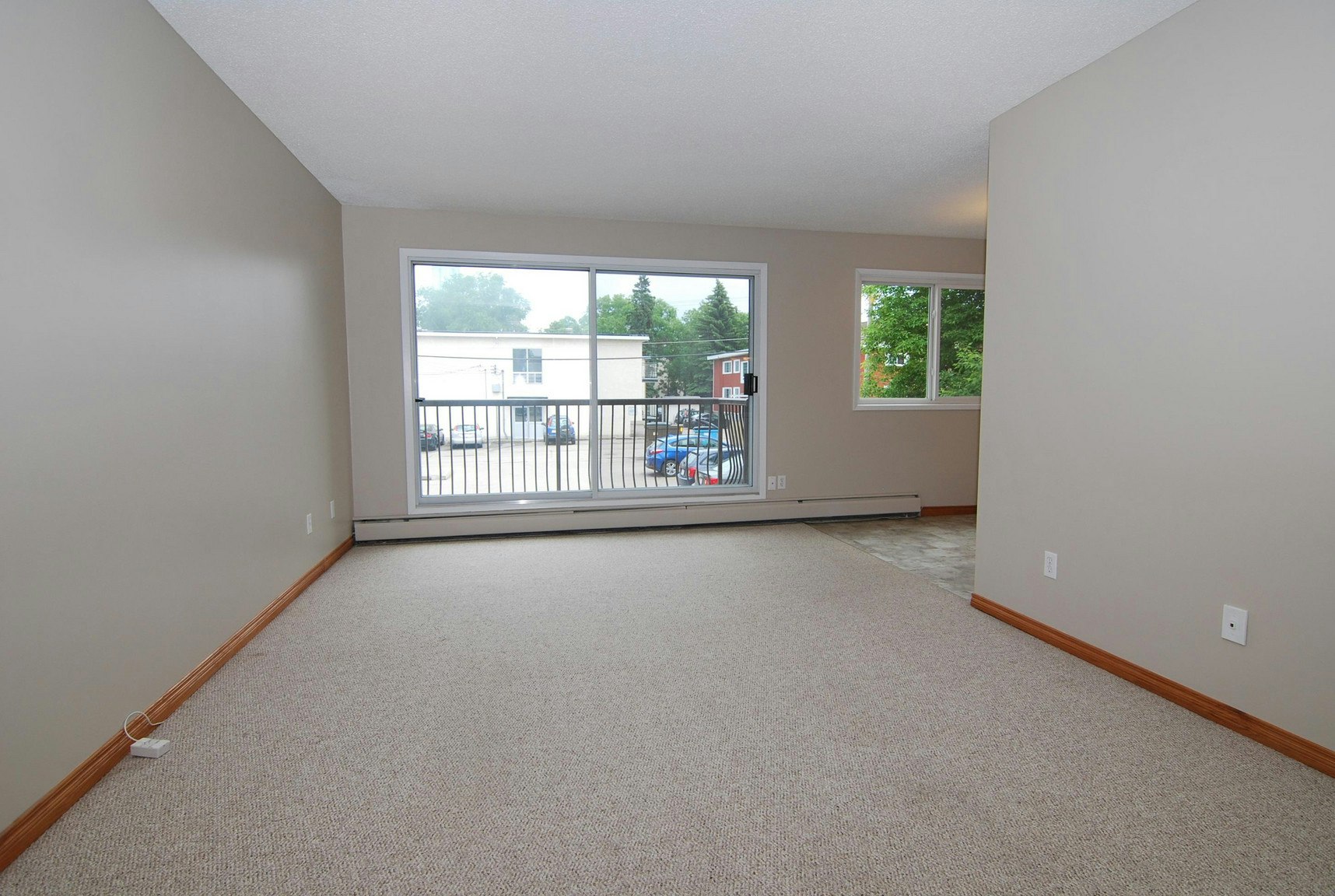 202-10235 114 Street NW, Edmonton, AB, T5K 1S1 - 12
