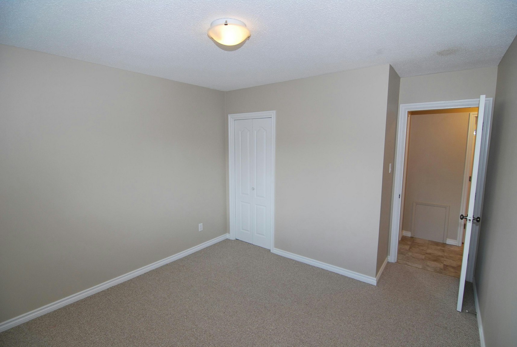 308-10235 114 Street NW, Edmonton, AB, T5K 1S1 - 16