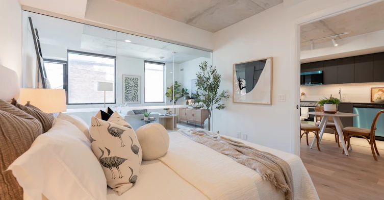 402-7 Fairbank Avenue, Toronto, ON, M6E 2J6 - 11