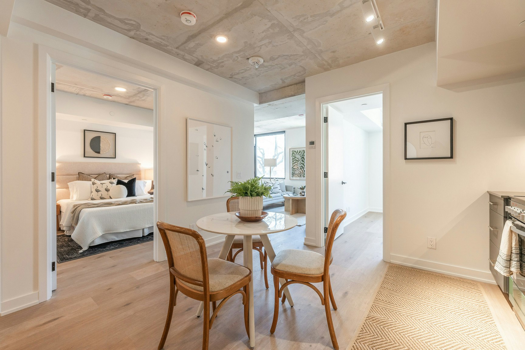 402-7 Fairbank Avenue, Toronto, ON, M6E 2J6 - 15