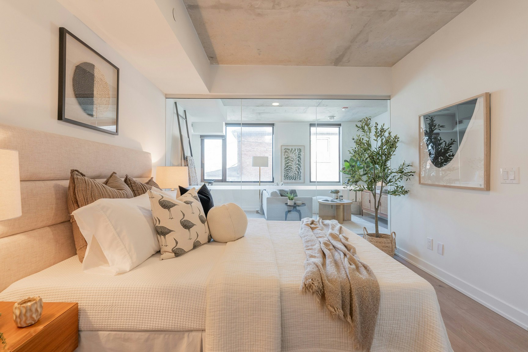 402-7 Fairbank Avenue, Toronto, ON, M6E 2J6 - 12