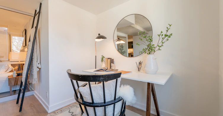 402-7 Fairbank Avenue, Toronto, ON, M6E 2J6 - 5