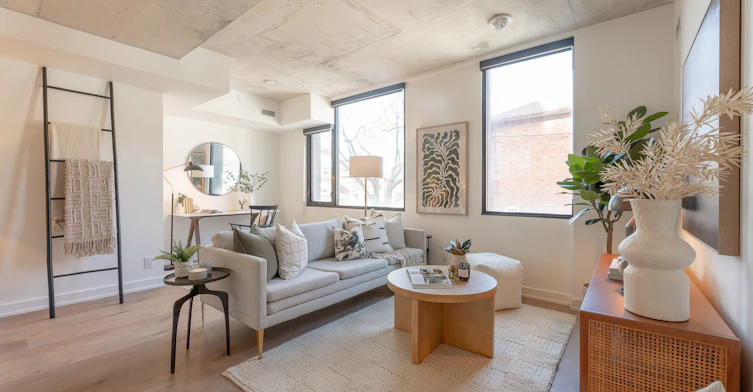 402-7 Fairbank Avenue, Toronto, ON, M6E 2J6 - 10