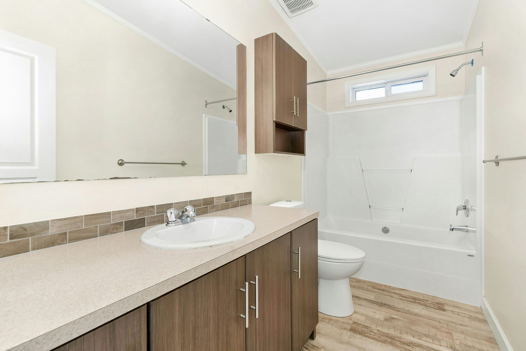 20-8220 King George Boulevard, Surrey, BC, V3W 6E1 - 5