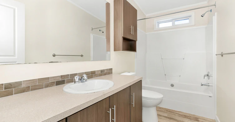 20-8220 King George Boulevard, Surrey, BC, V3W 6E1 - 5