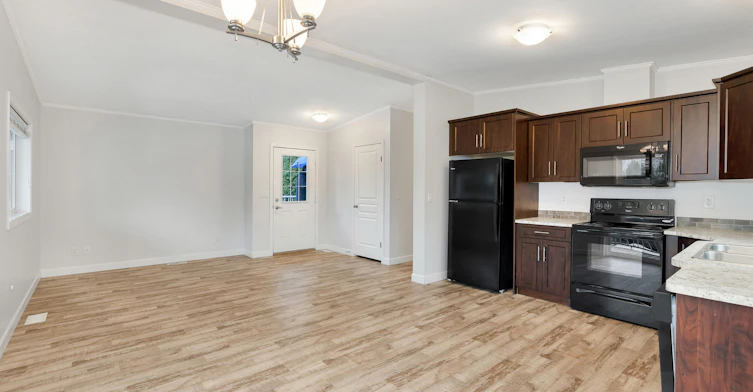 20-8220 King George Boulevard, Surrey, BC, V3W 6E1 - 3