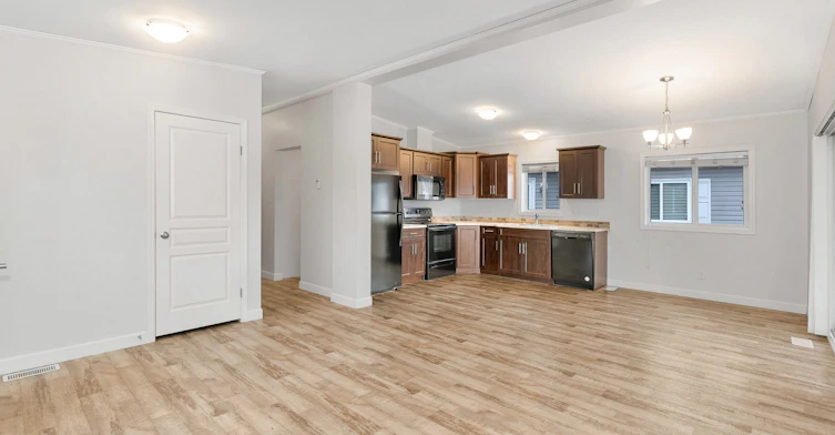 20-8220 King George Boulevard, Surrey, BC, V3W 6E1 - 2