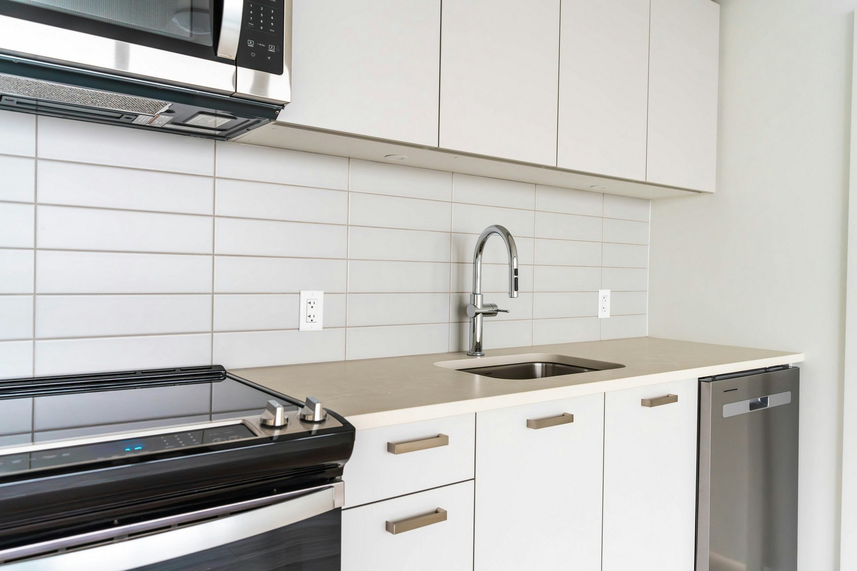 2403-268 Nelson's Court, New Westminster, BC, V3L 0K7 - 4