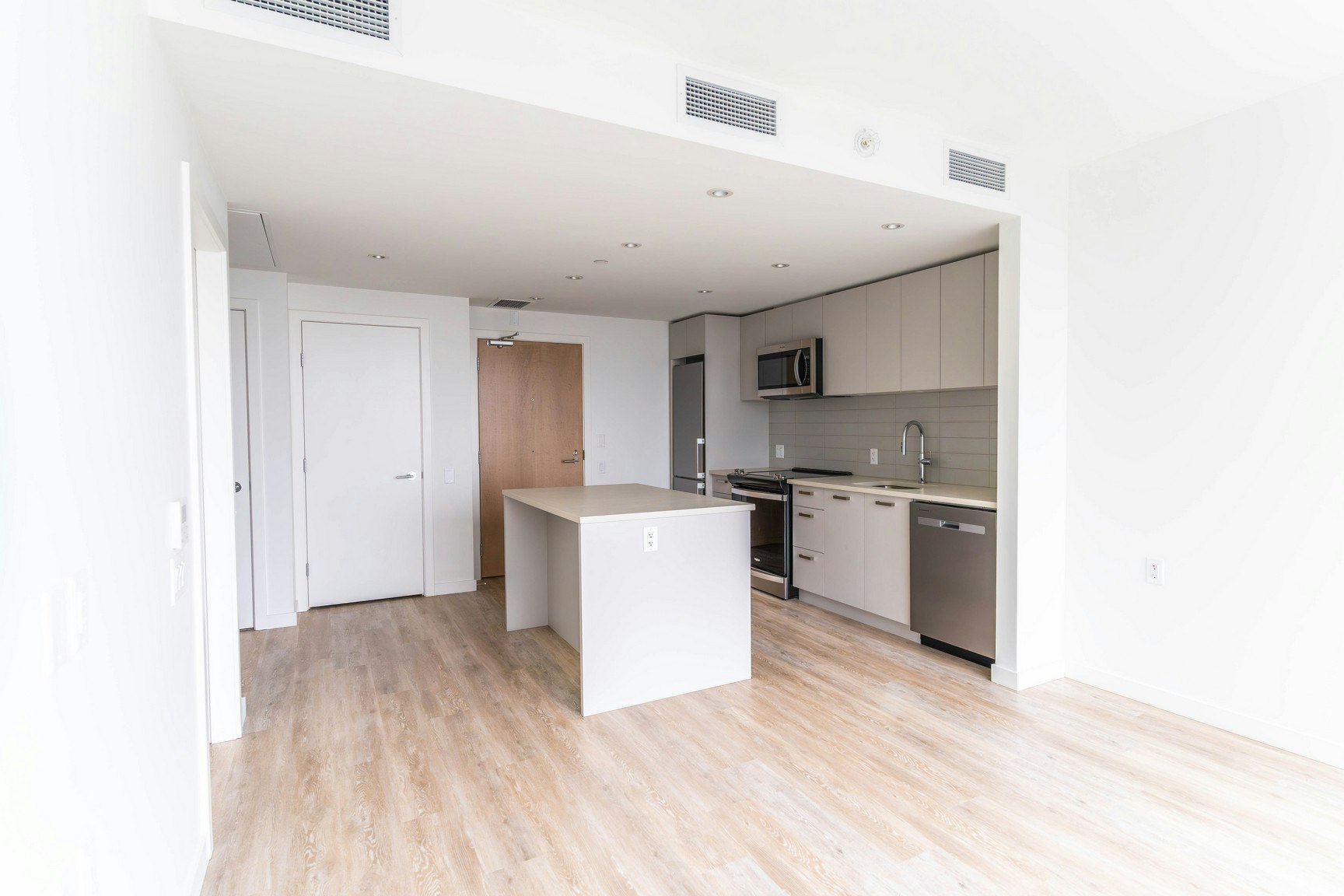 907-268 Nelson's Court, New Westminster, BC, V3L 0K7 - 5