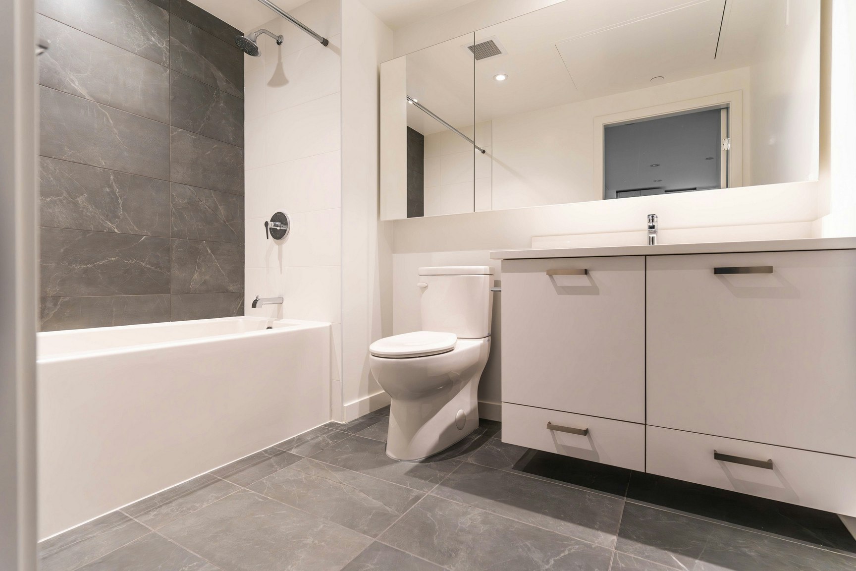 2501-268 Nelson's Court, New Westminster, BC, V3L 0K7 - 10