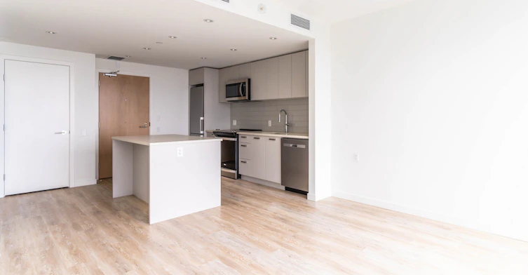 0000-268 Nelson's Court, New Westminster, BC, V3L 0K7 - 3