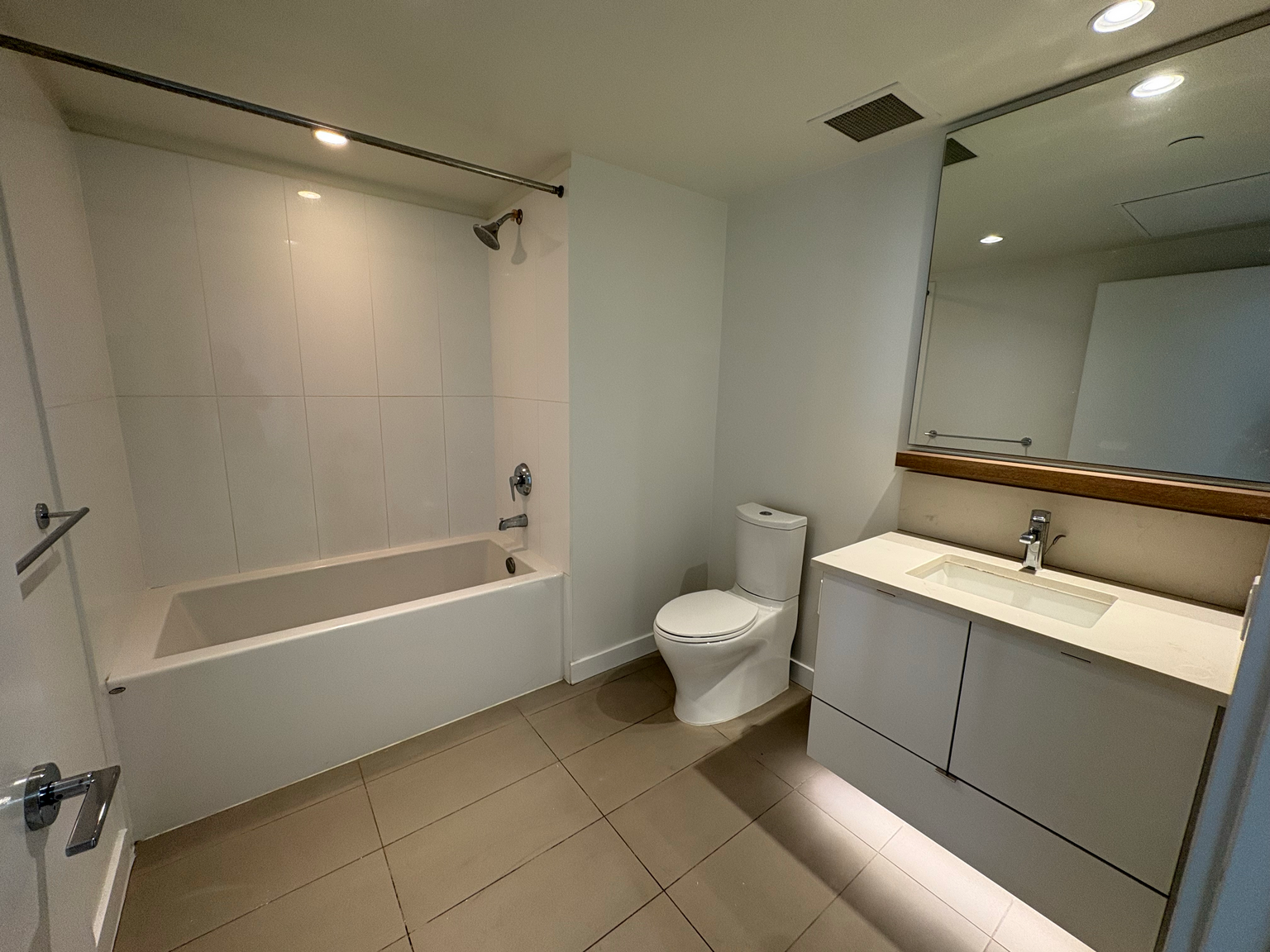 810-268 Nelson's Court, New Westminster, BC, V3L 0K7 - 10