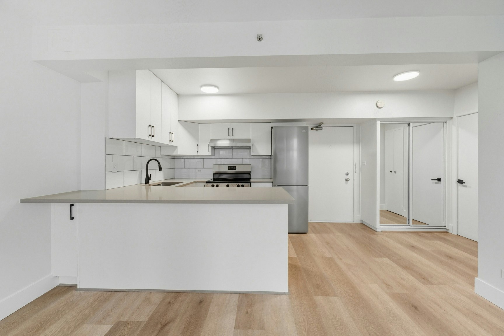 1450 West Georgia, Vancouver, BC, V6G 2T8 - 5