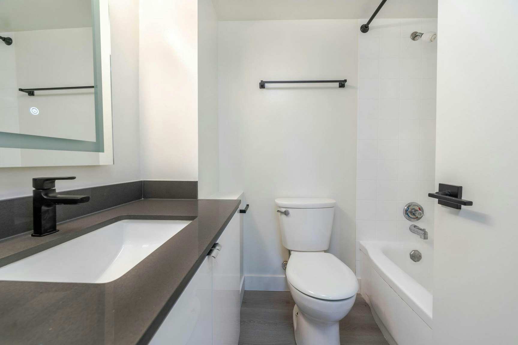 1007-1450 West Georgia, Vancouver, BC, V6G 2T8 - 10