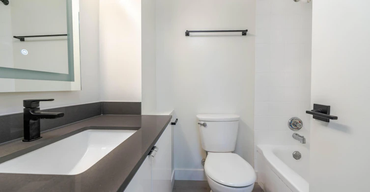 1007-1450 West Georgia, Vancouver, BC, V6G 2T8 - 10