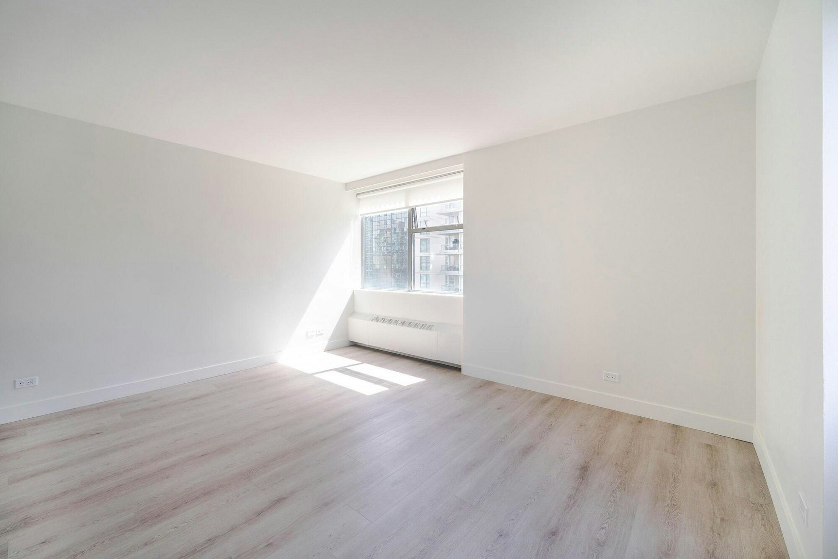 1007-1450 West Georgia, Vancouver, BC, V6G 2T8 - 8