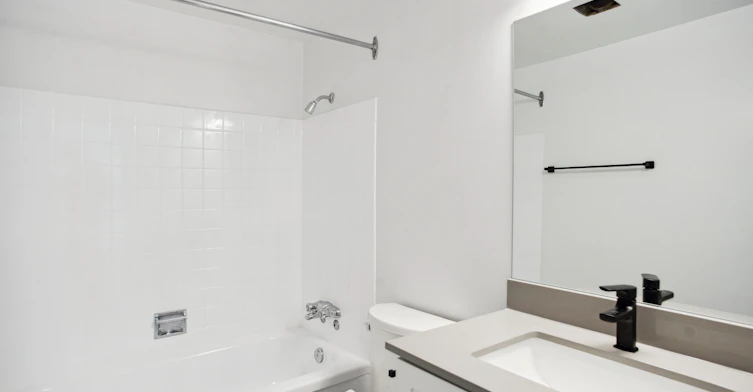 309-549 Dansey Avenue, Coquitlam, BC, V3K 3G1 - 3