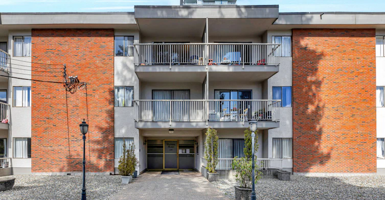 302-549 Dansey Avenue, Coquitlam, BC, V3K 3G1